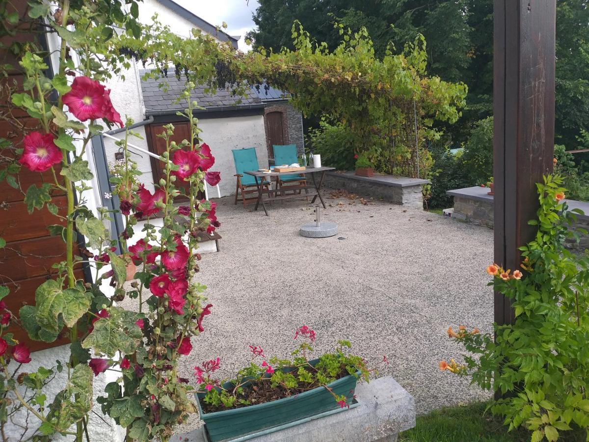 Gite L'Ecole De Ma Mere Villa Bertogne Eksteriør bilde
