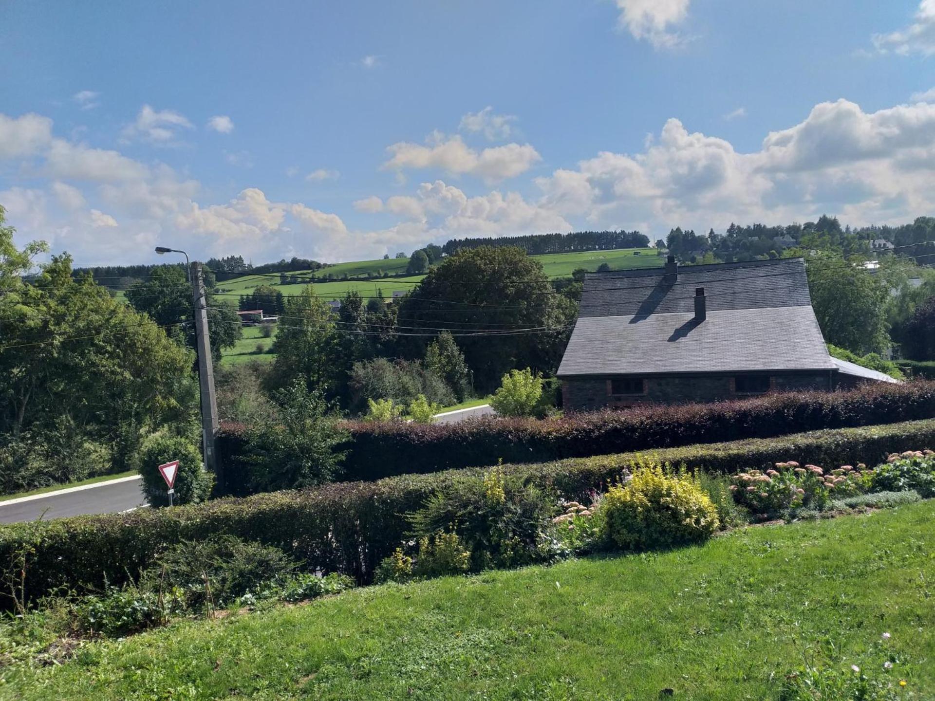 Gite L'Ecole De Ma Mere Villa Bertogne Eksteriør bilde