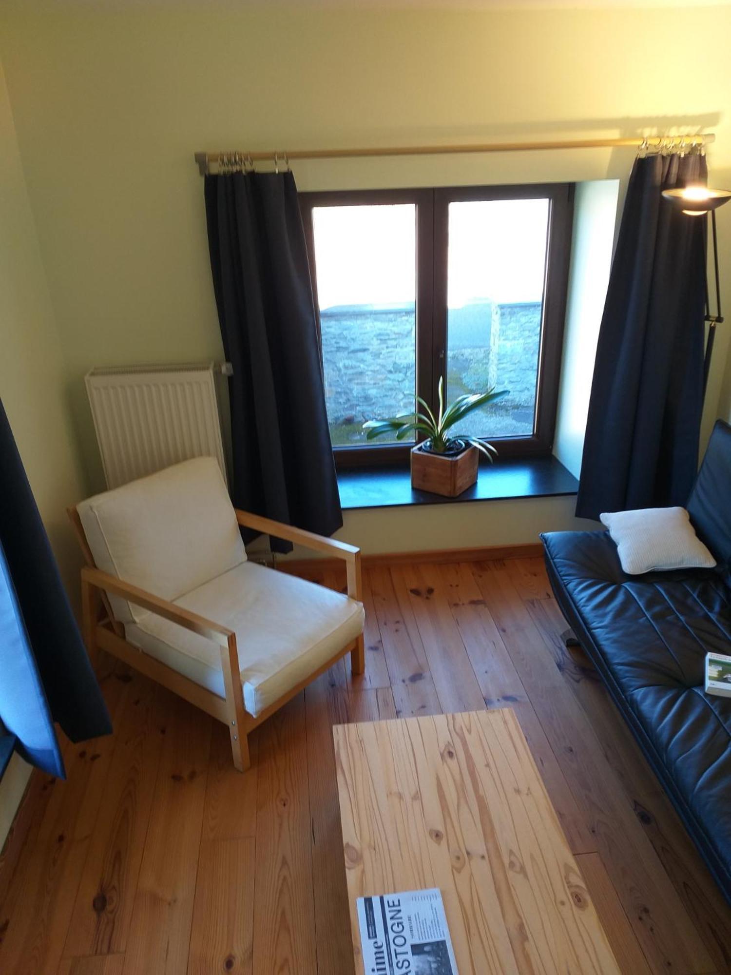 Gite L'Ecole De Ma Mere Villa Bertogne Eksteriør bilde